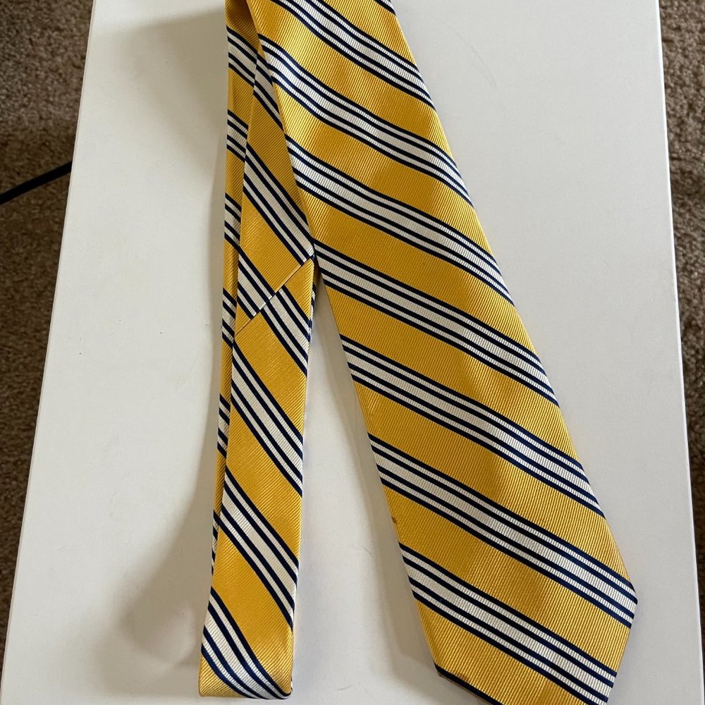 Chaps Yellow/Navy Blue  Men's Neck Tie | Color: Yellow | Size: 60 ins